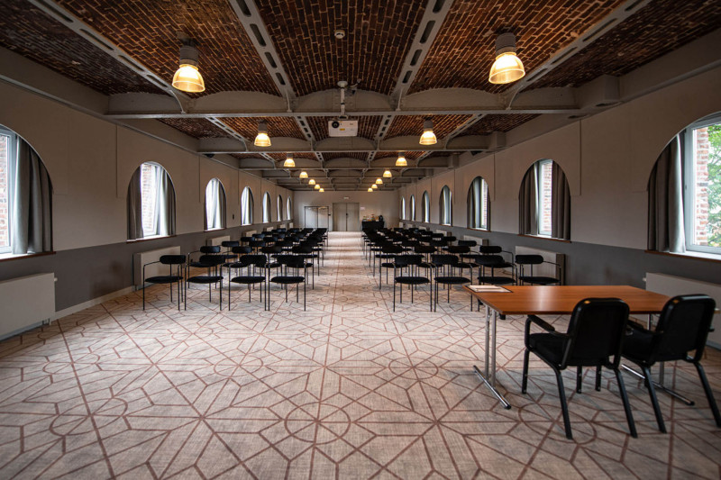 BLOOMA Hotel Liège Centre - Handwritten Collection - Salle Le Cloître - © Julia Pelealu - Accor BLOOMA Hotel Liège Centre - Handwritten Collection - Salle Le Cloître