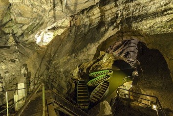 Grottes de Remouchamps ©JM Leonard