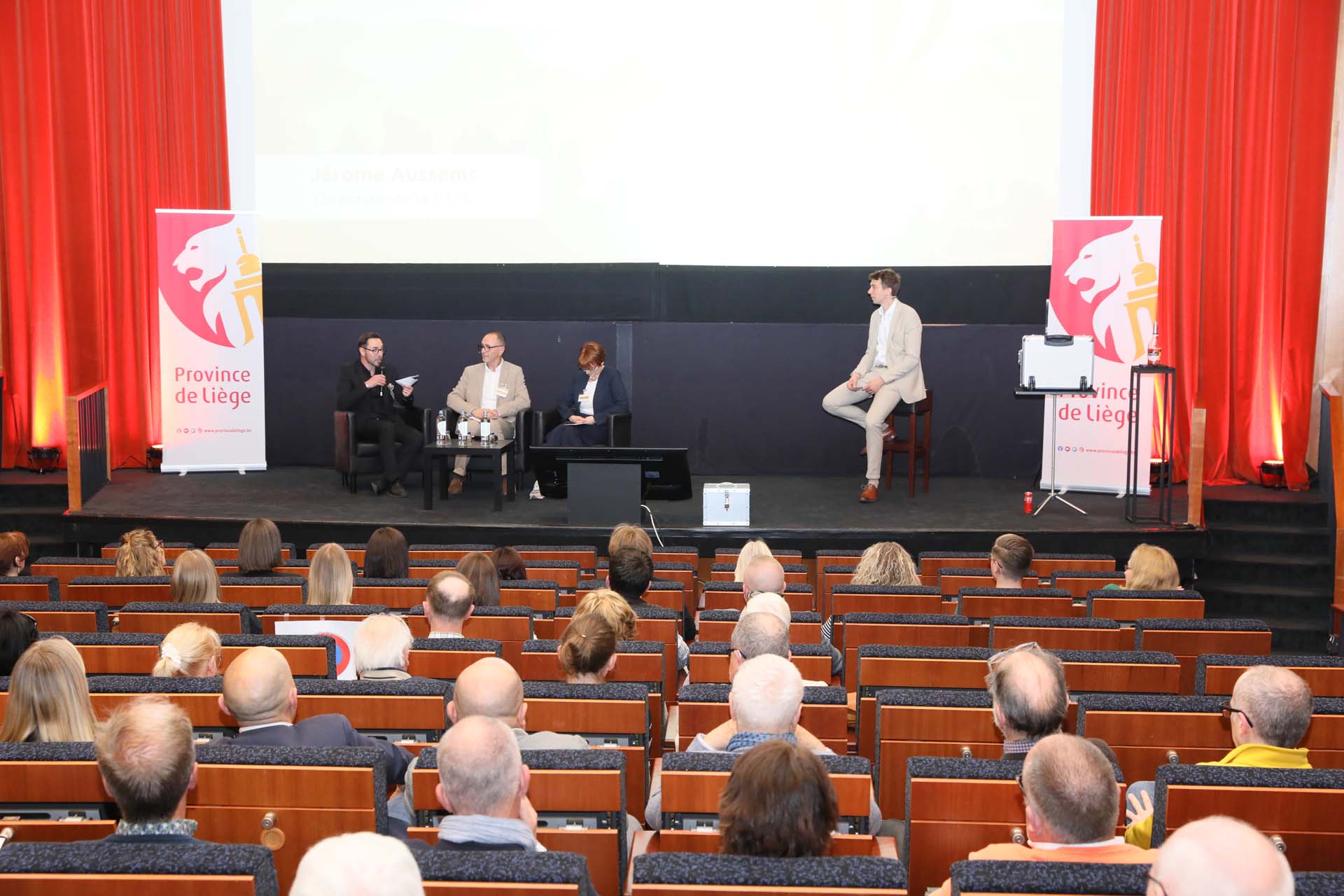 10 ans de #Commercialiser -  Session académique - Magicien et orateurs