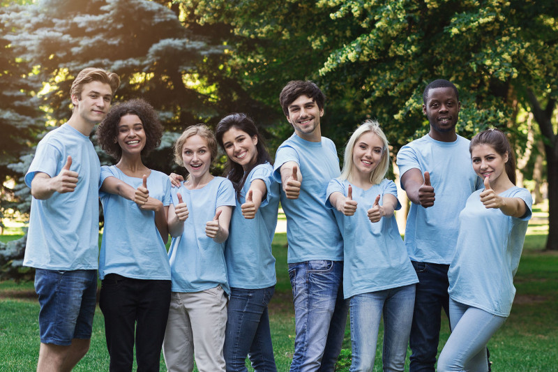 Volontariat : S'engager, c'est bon pour le moral ?